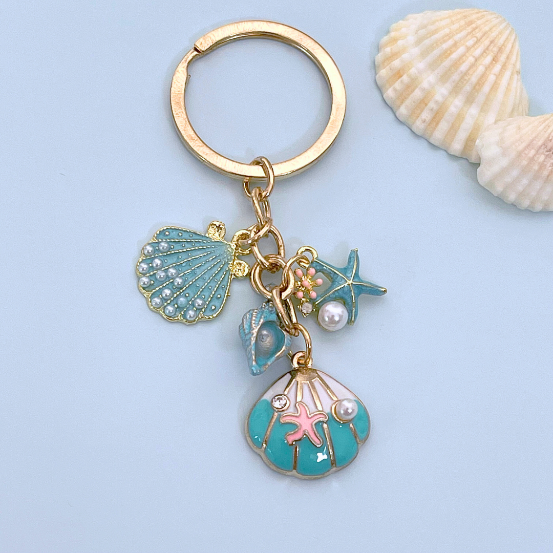 Maneifurui™ Ocean-themed keychain 