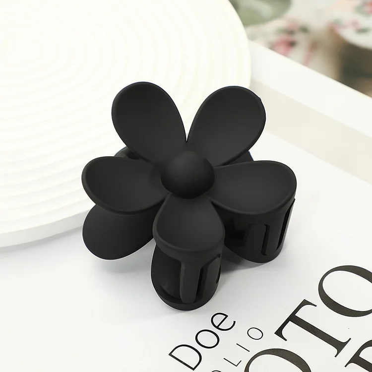 Simple Temperament Flower Grab Clip