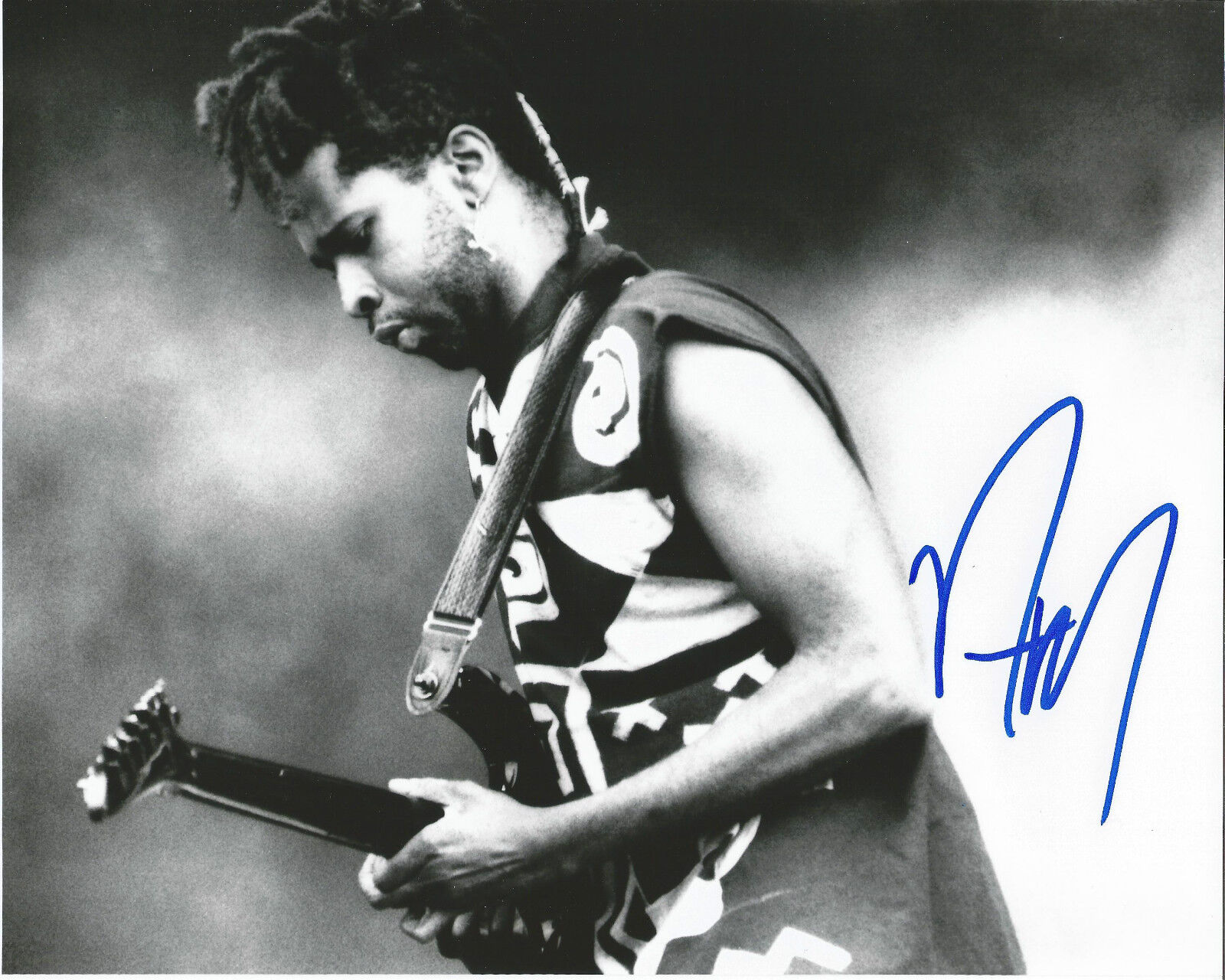 GUITARIST VERNON REID SIGNED LIVING COLOUR 8X10 Photo Poster painting W/COA GUITAR LEGEND A