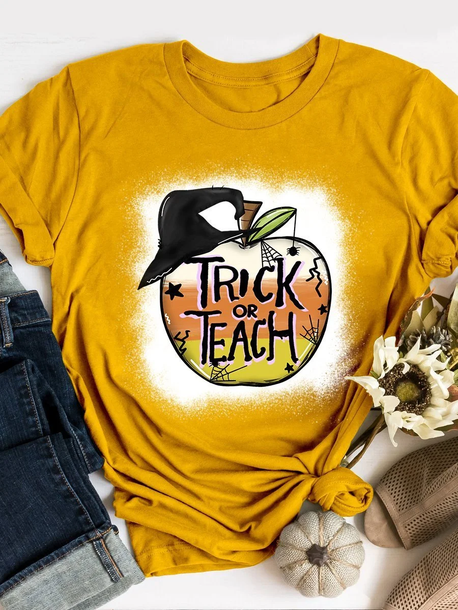 Trick Or Teach Halloween Teacher Print Short Sleeve T-shirt