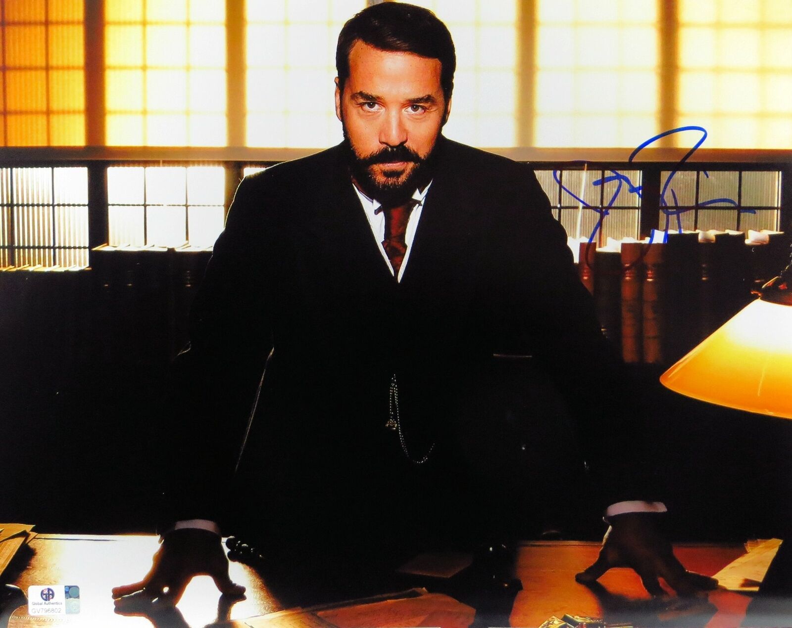 Jeremy Piven Signed Autographed 11X14 Photo Poster painting Black Suit Behind Desk GV796802
