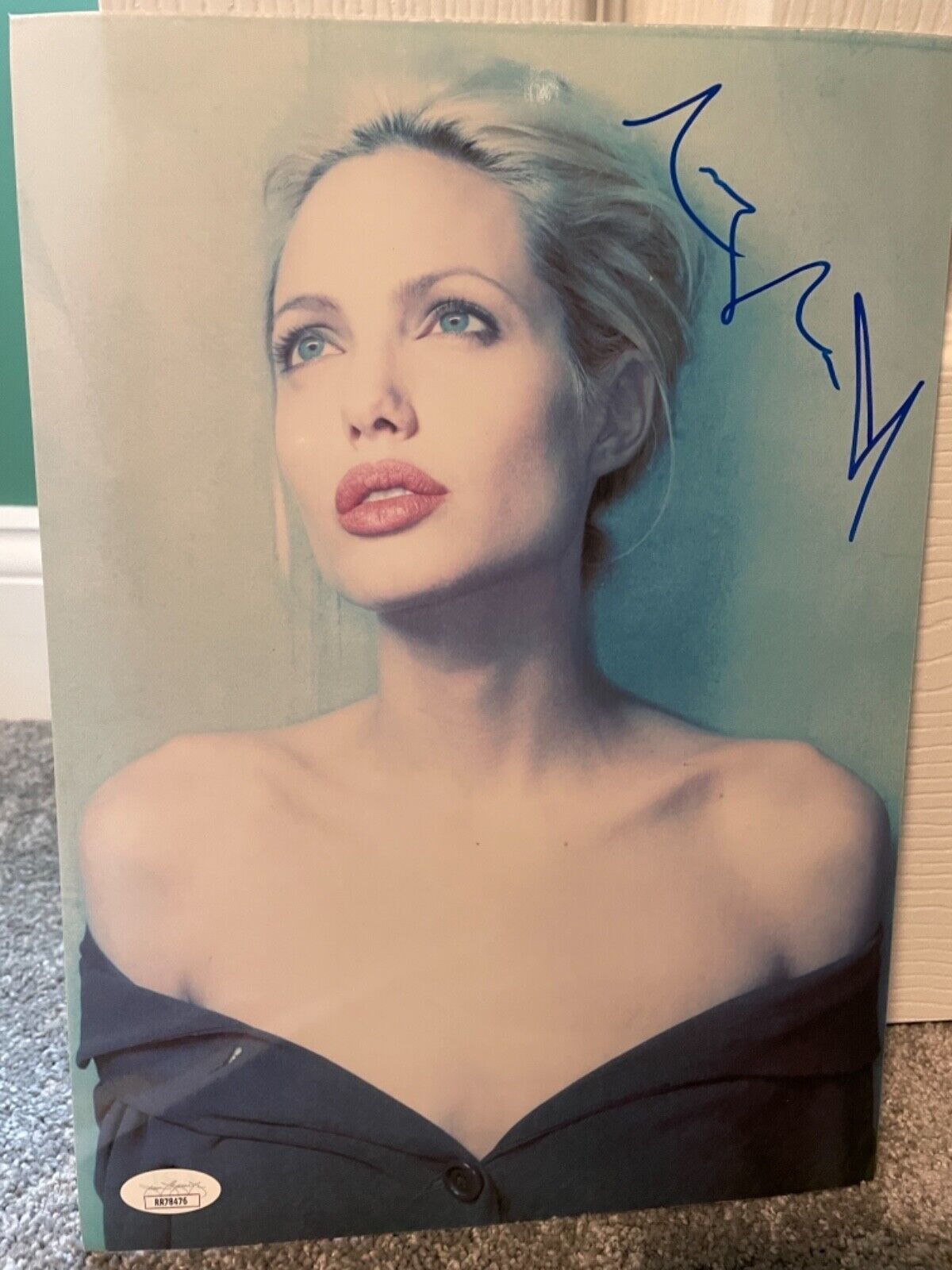 ANGELINA JOLIE SIGNED JSA COA 8.5X12