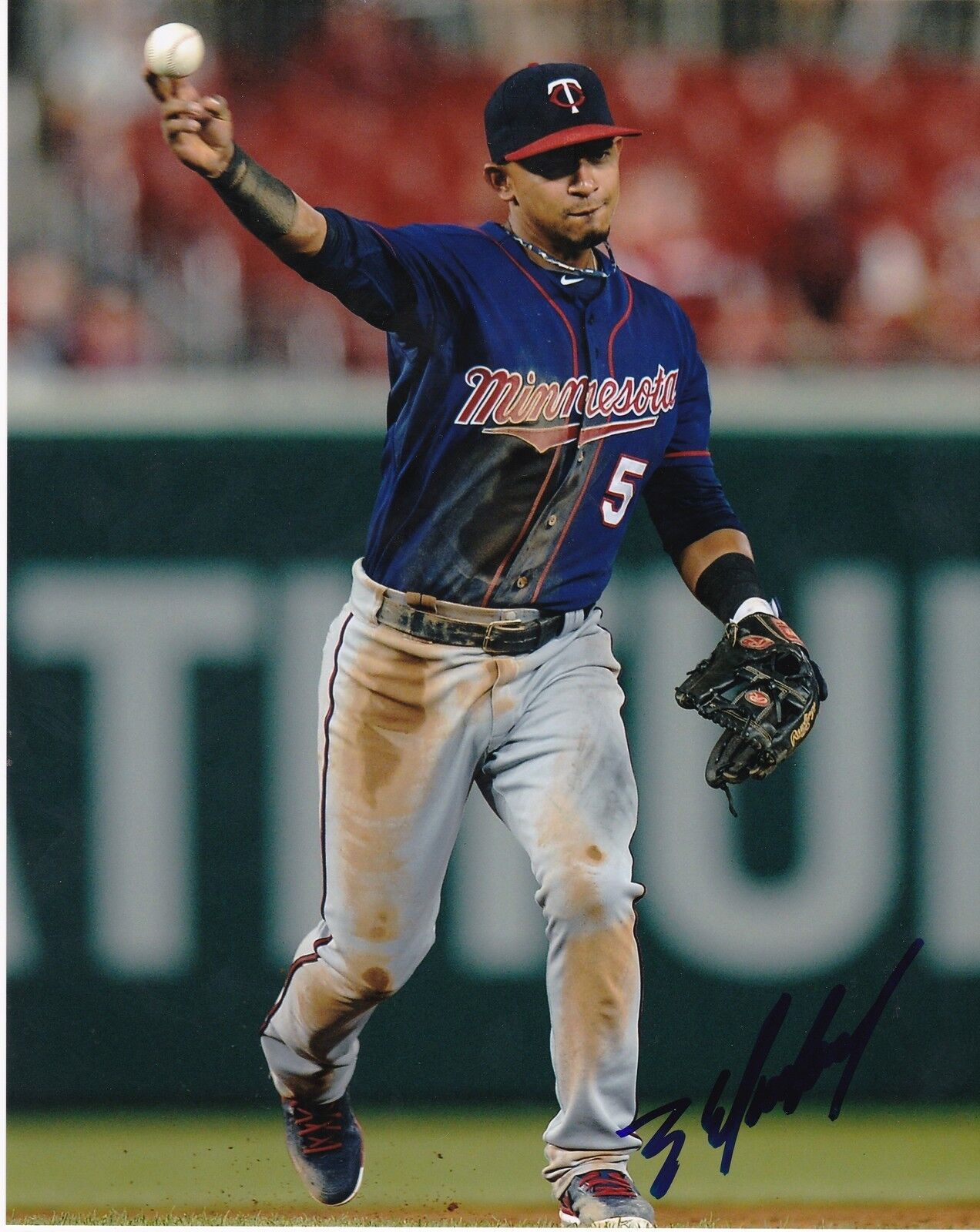 EDUARDO ESCOBAR MINNESOTA TWINS ACTION SIGNED 8x10