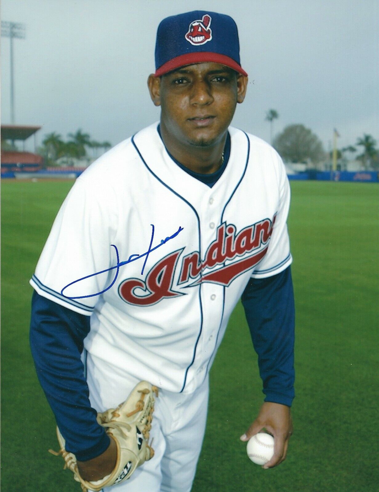 AUTOGRAPHED 8x10 JUAN LARA Cleveland Indians Photo Poster painting W/COA