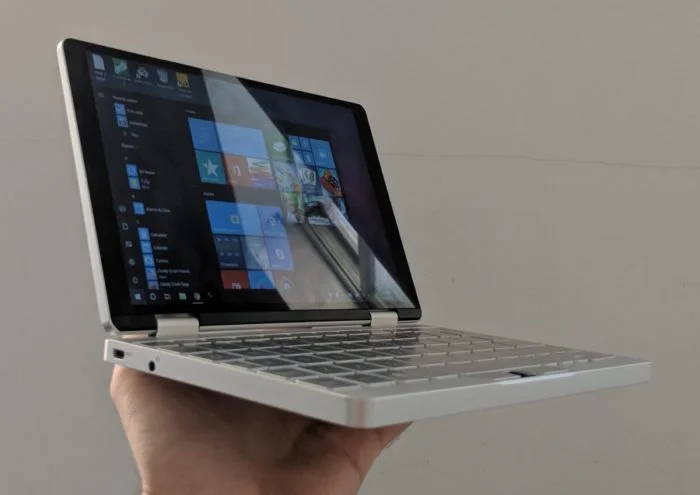 FZ 8.4инчов 2-в-1 таблет лаптоп