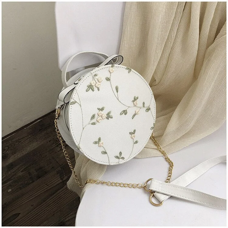 Hot Sale Sweet Lace Round Handbags Luxury PU Leather Women Crossbody Bags for Women 2022 Trend Small Fresh Flower Chain Shoulder