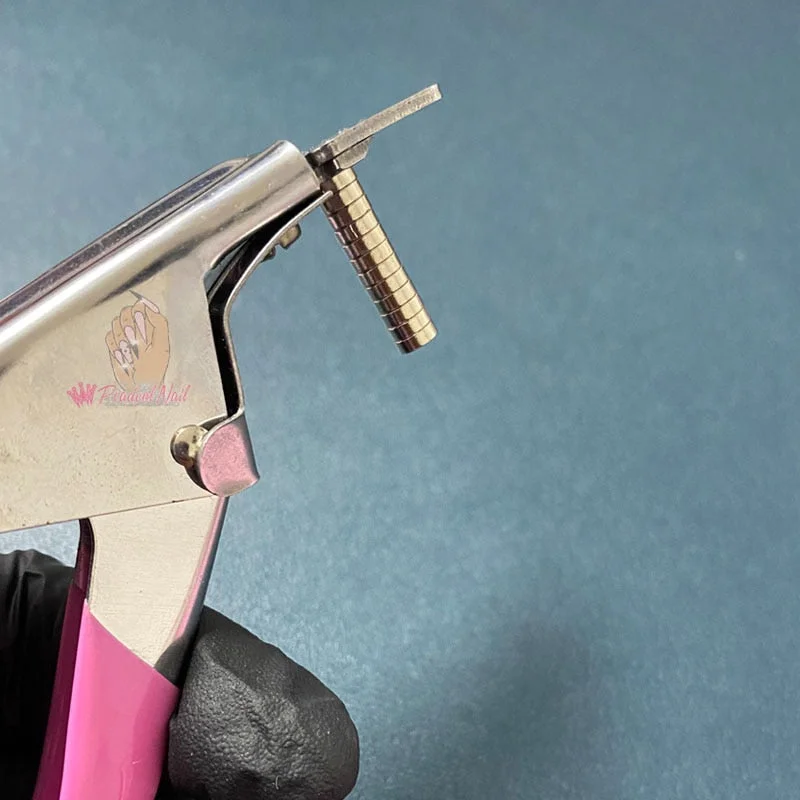 50pcs/box Small Magnet for Acrylic Nails Manicure Tips False Nail Edge Cutter Tip Sizing Salon Art Tool-Nail Inspo