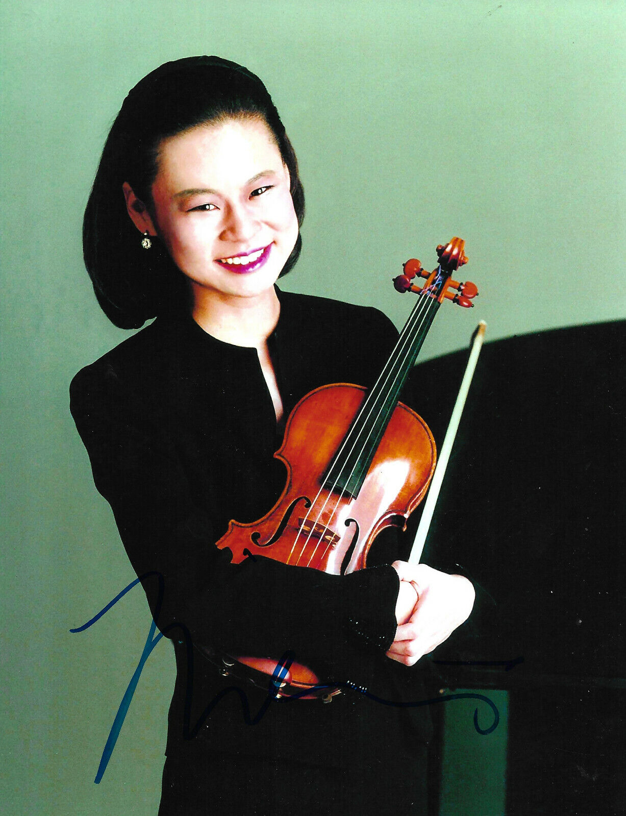 Midori Goto Violinist signed 8x10 inch Photo Poster painting autograph