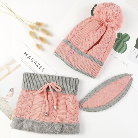kit per combattere il freddo compreso di cappello per donna scaldacoolo in lana ed una caldissima mascherina