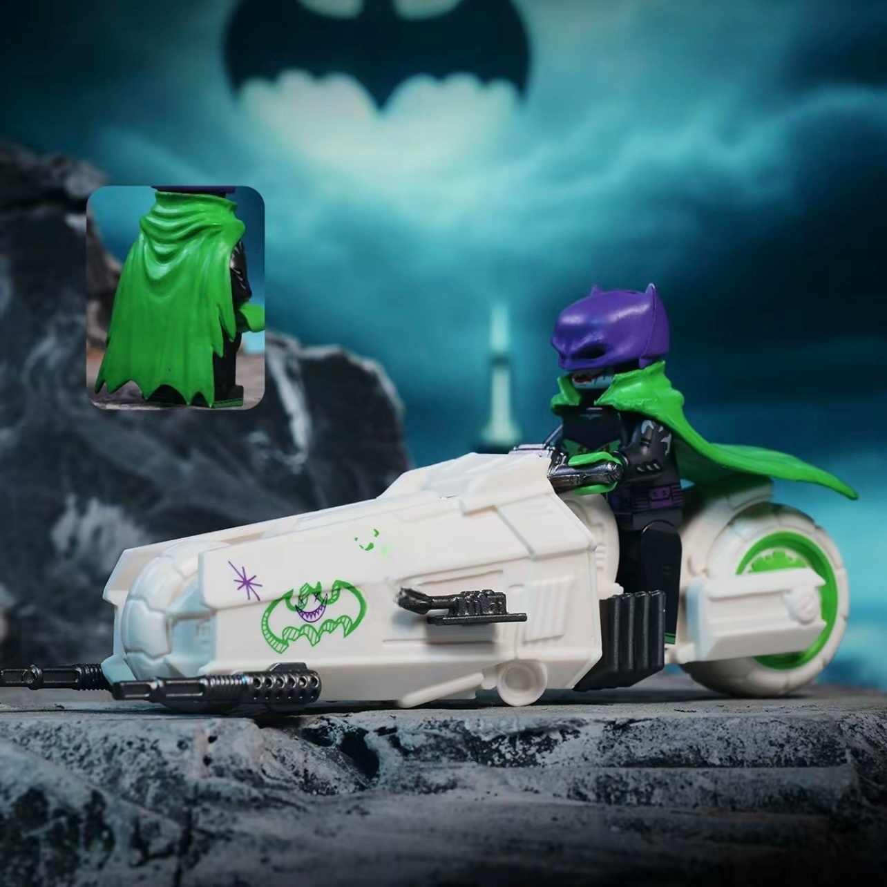 DC Batman Minifigure with Batcycle Set - Jokerized & Classic Black Variants, Includes Interchangeable Cape