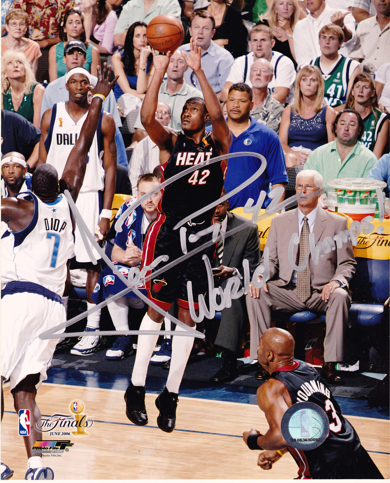 JAMES POSEY MIAMI HEAT 2006 WORLD CHAMPS ACTION SIGNED 8x10