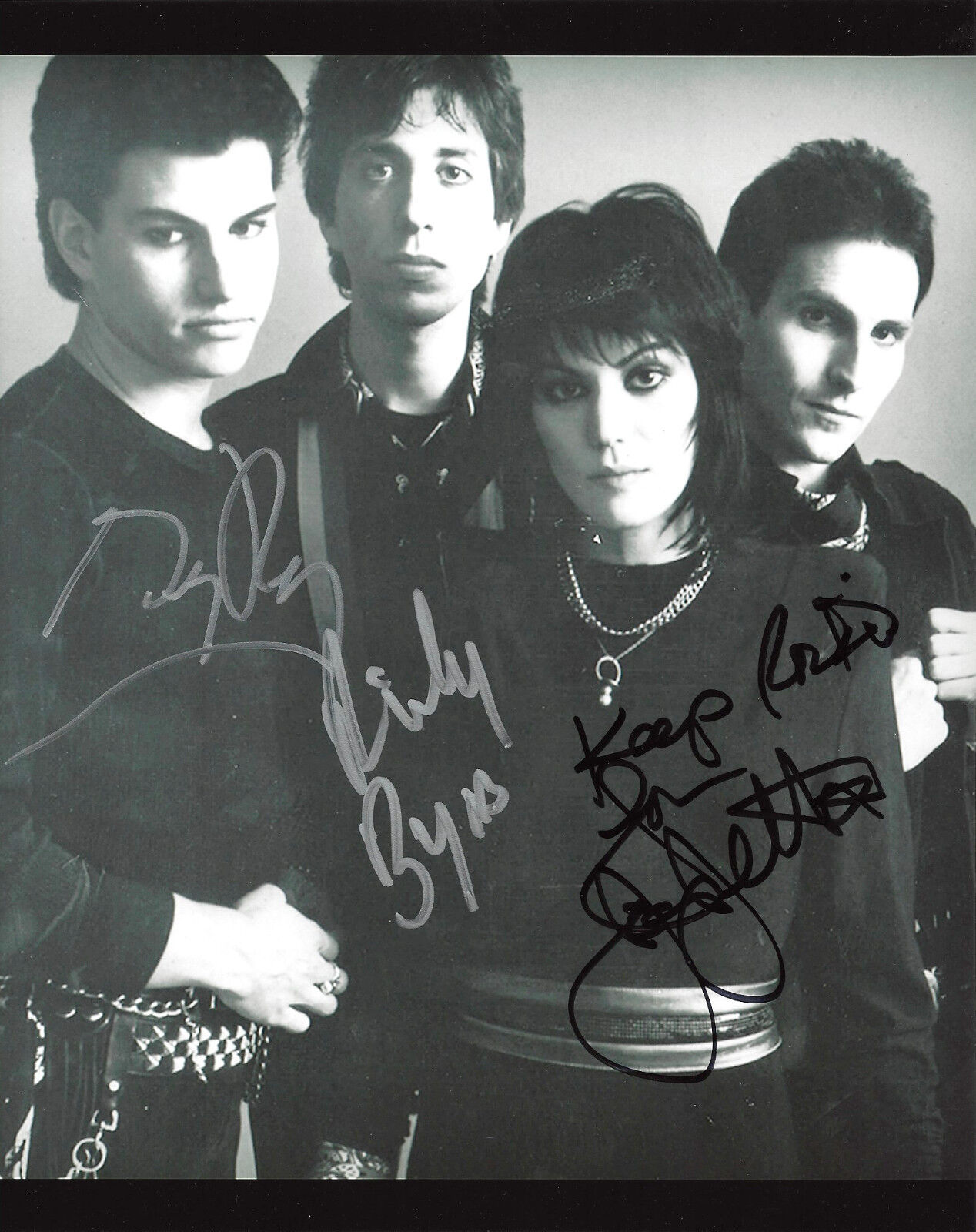 JOAN JETT AND THE BLACKHEARTS BAND SIGNED 8X10 Photo Poster painting w/COA X3 EXACT PROOF