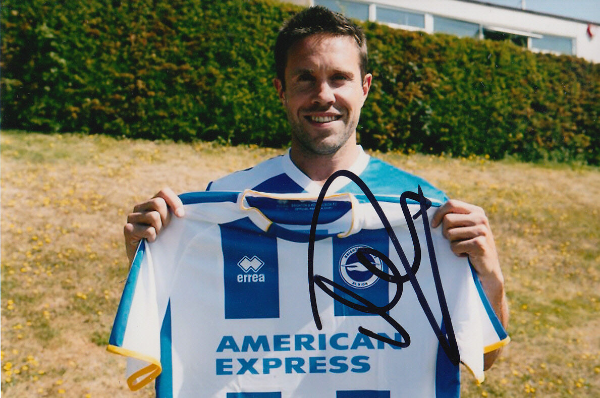 BRIGHTON HAND SIGNED MATTHEW UPSON 6X4 Photo Poster painting 2.