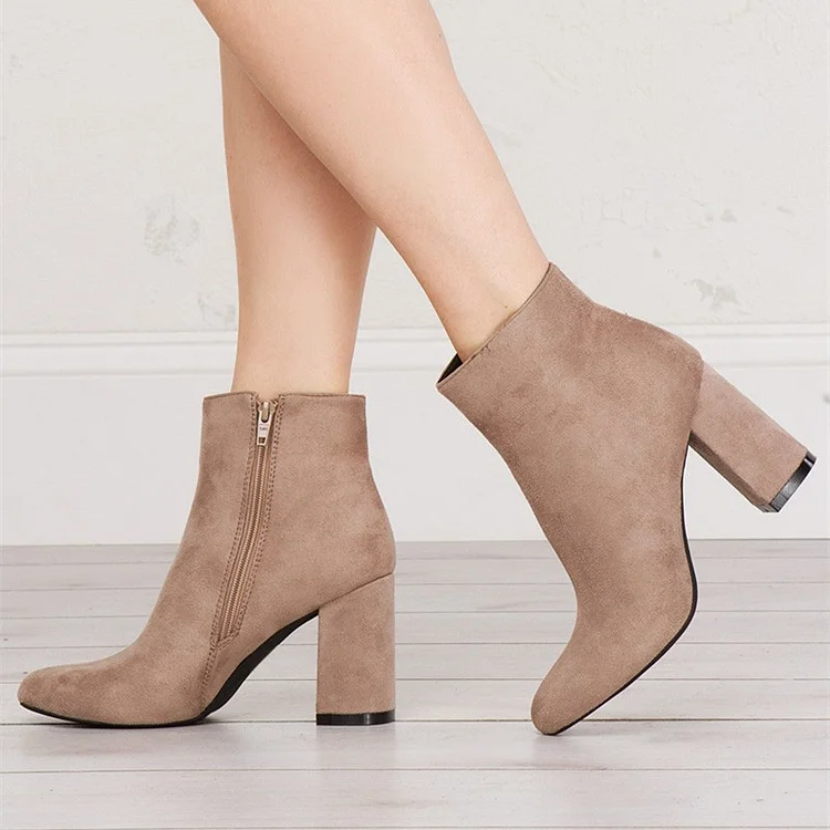 Khaki Almond Toe Chunky Heel Ankle Boots in Suede Vdcoo
