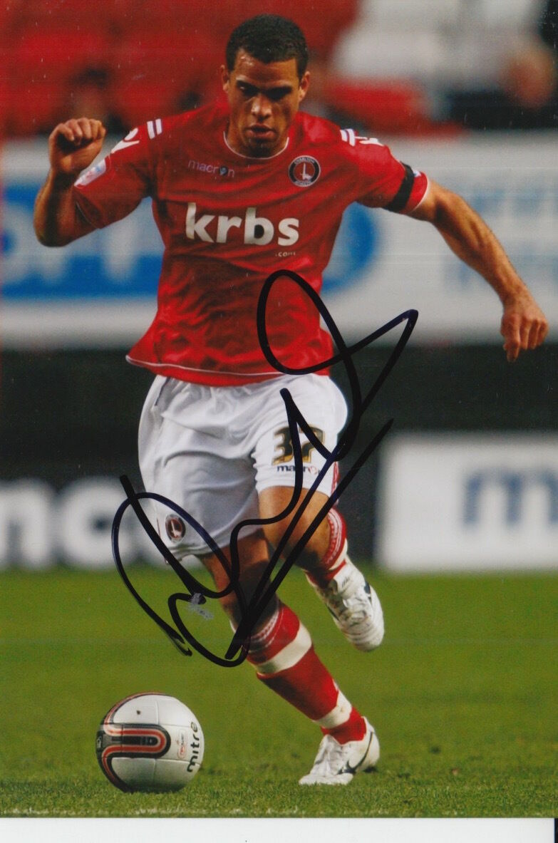 CHARLTON ATHLETIC HAND SIGNED DAREL RUSSELL 6X4 Photo Poster painting.