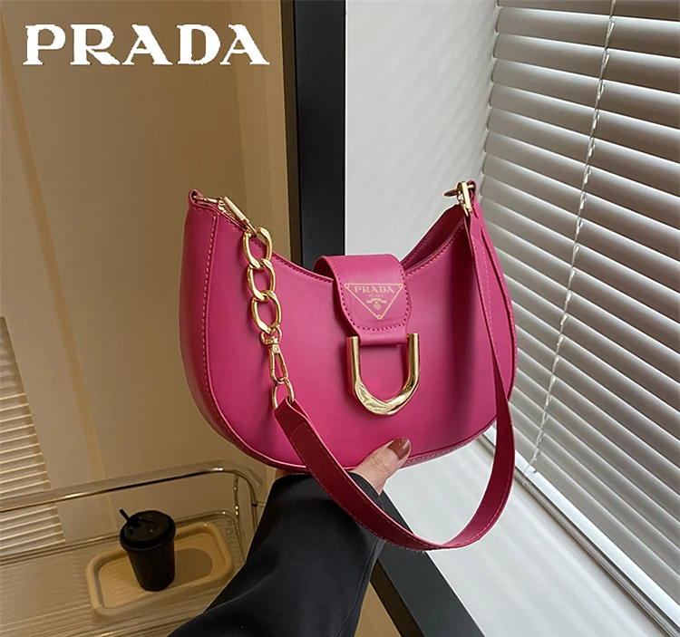 PRADA M&oacute;dn&iacute; textura lež&eacute;rn&iacute; ta&scaron;ka na knedl&iacute;ky v podpaž&iacute;