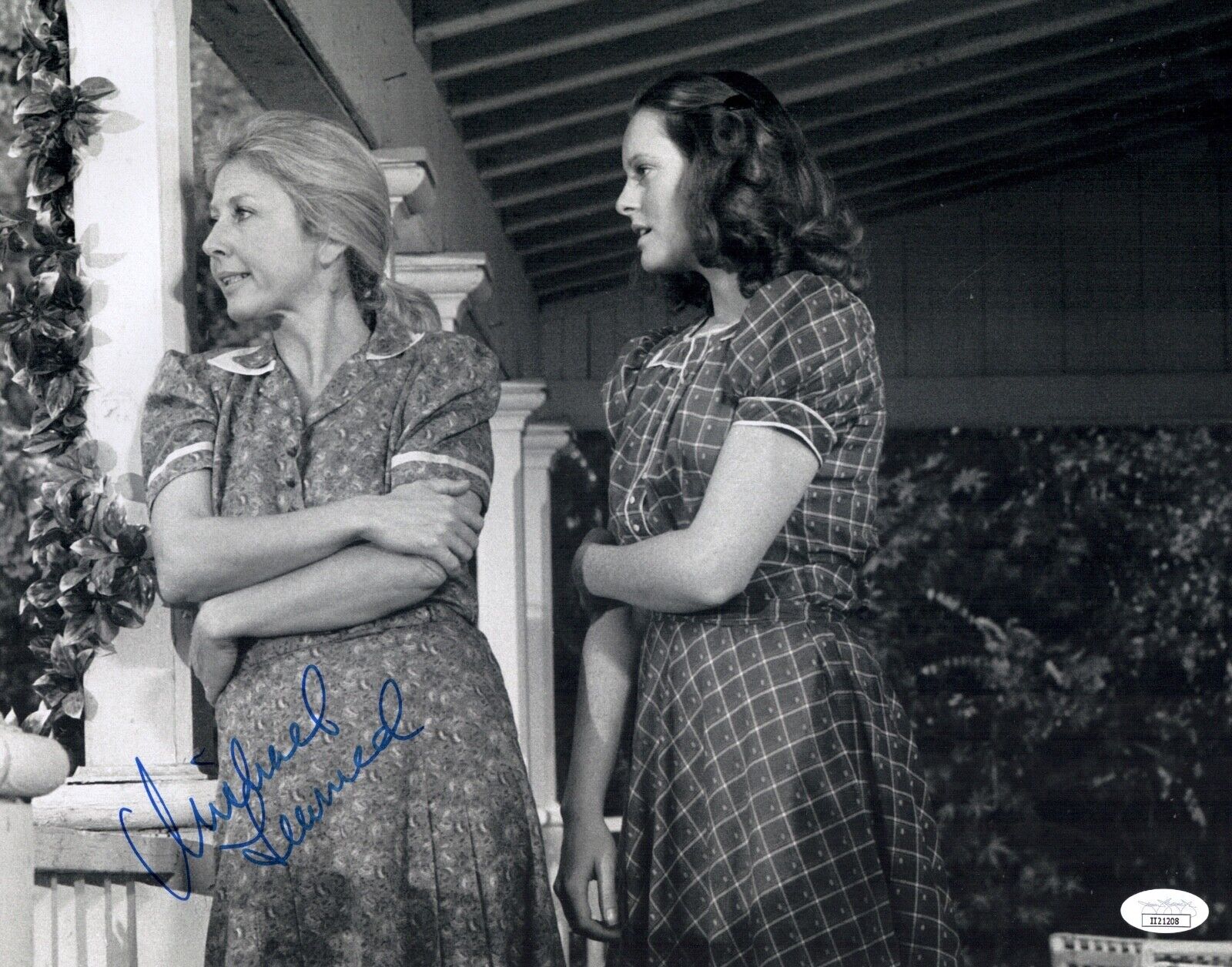 MICHAEL LEARNED Signed 11x14 Photo Poster painting THE WALTONS In Person Autograph JSA COA Cert