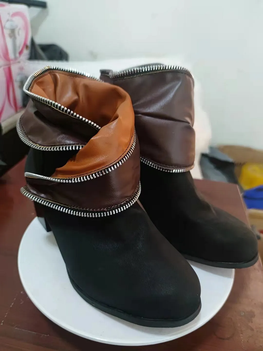 Autumn/winter new style European and American style zipper decoration medium thick heel ladies plus size fashionable short boots