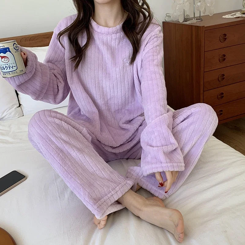 FINETOO 2PCS/Set Winter Warm Flannel Women Pyjamas Sets Plush Velvet Long Sleeve Sleepwear Nightwear Coral Fleece Girls Homewear