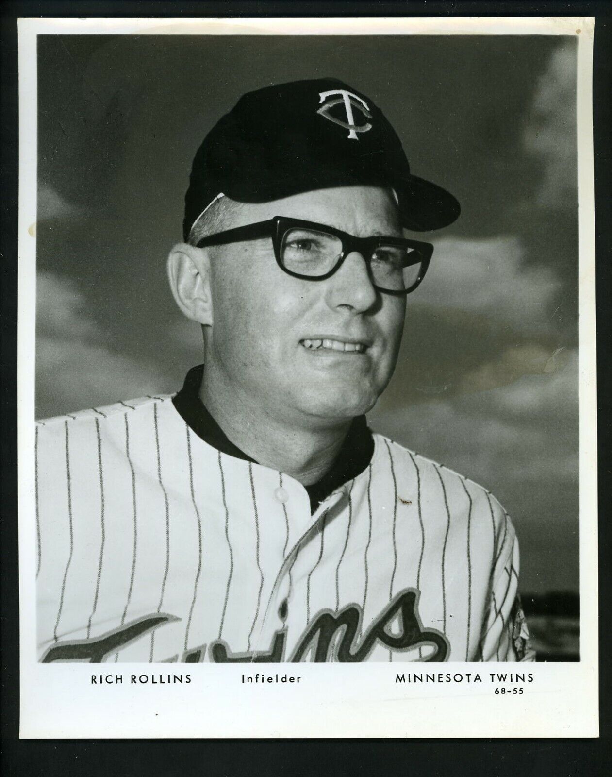 Rich Rollins Minnesota Twins team issued 1968 Type 1 Press Photo Poster painting