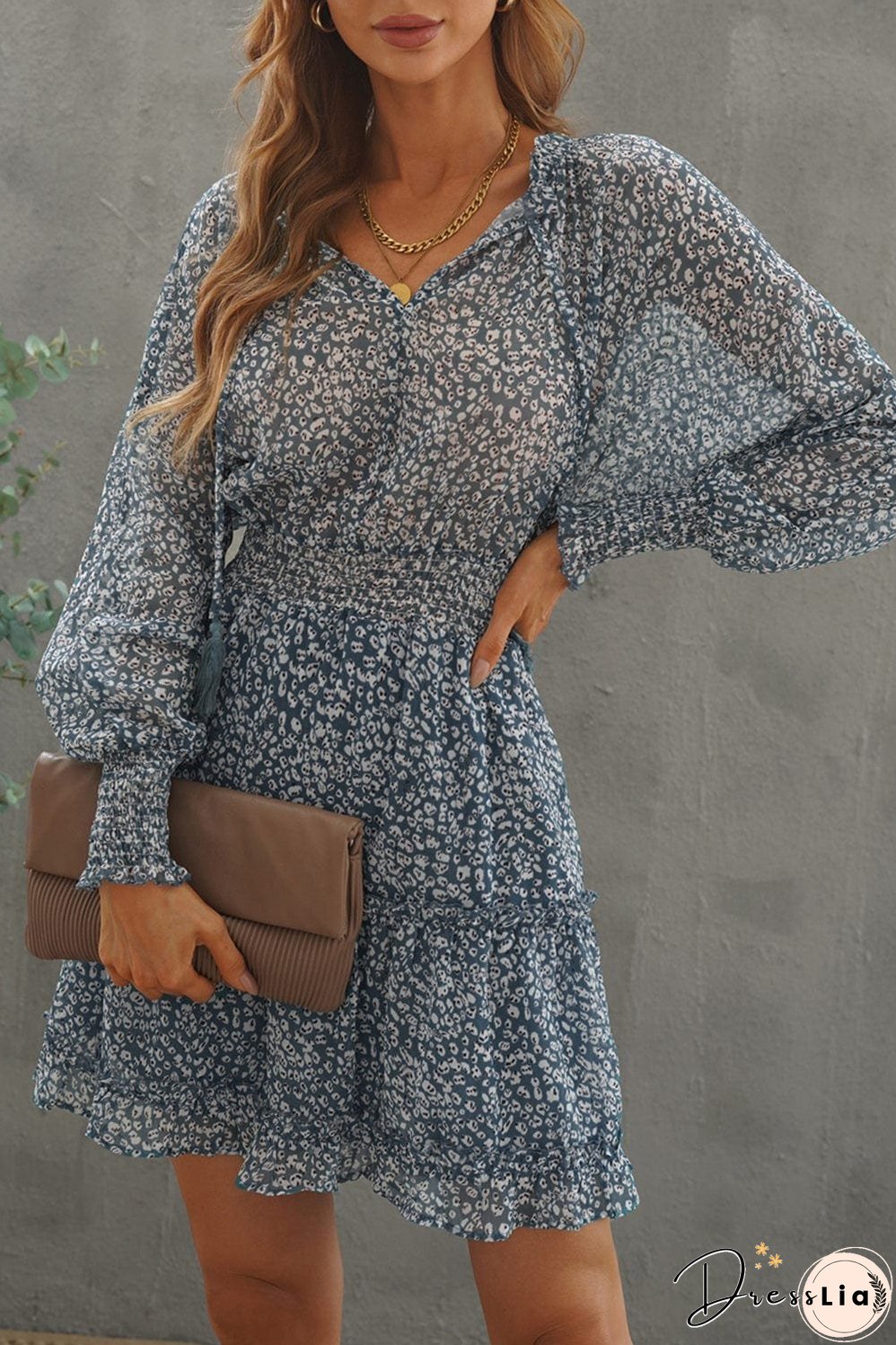 Feminine Floral Dress with V-Neck