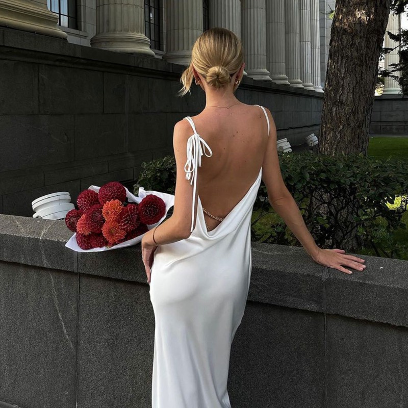 Ootddress Women‘s Sexy High Silt Spaghetti Strap Chain Long Dress V Neck Sleeveless Lace Up Backless Loose Evening Club Party Dress