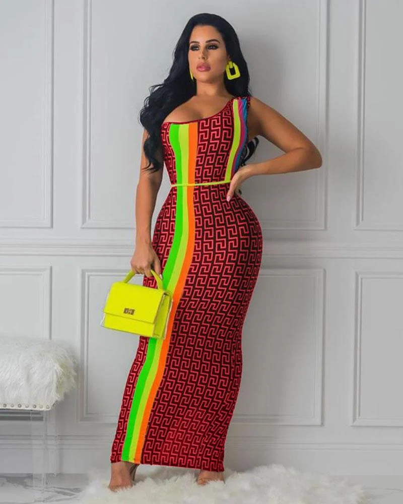 FITTED MAXI DRESS