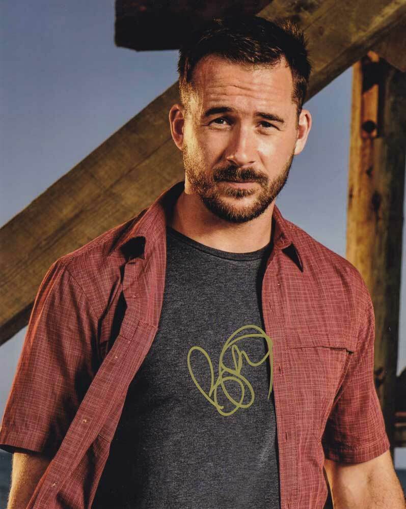 Barry Sloane In-Person AUTHENTIC Autographed Photo Poster painting SHA #48478