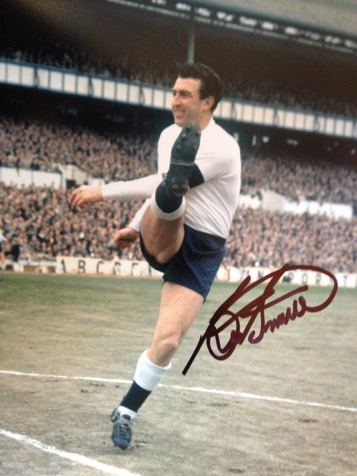 BOBBY SMITH - TOTTENHAM DOUBLE WINNING LEGEND - SUPERB SIGNED COLOUR Photo Poster painting