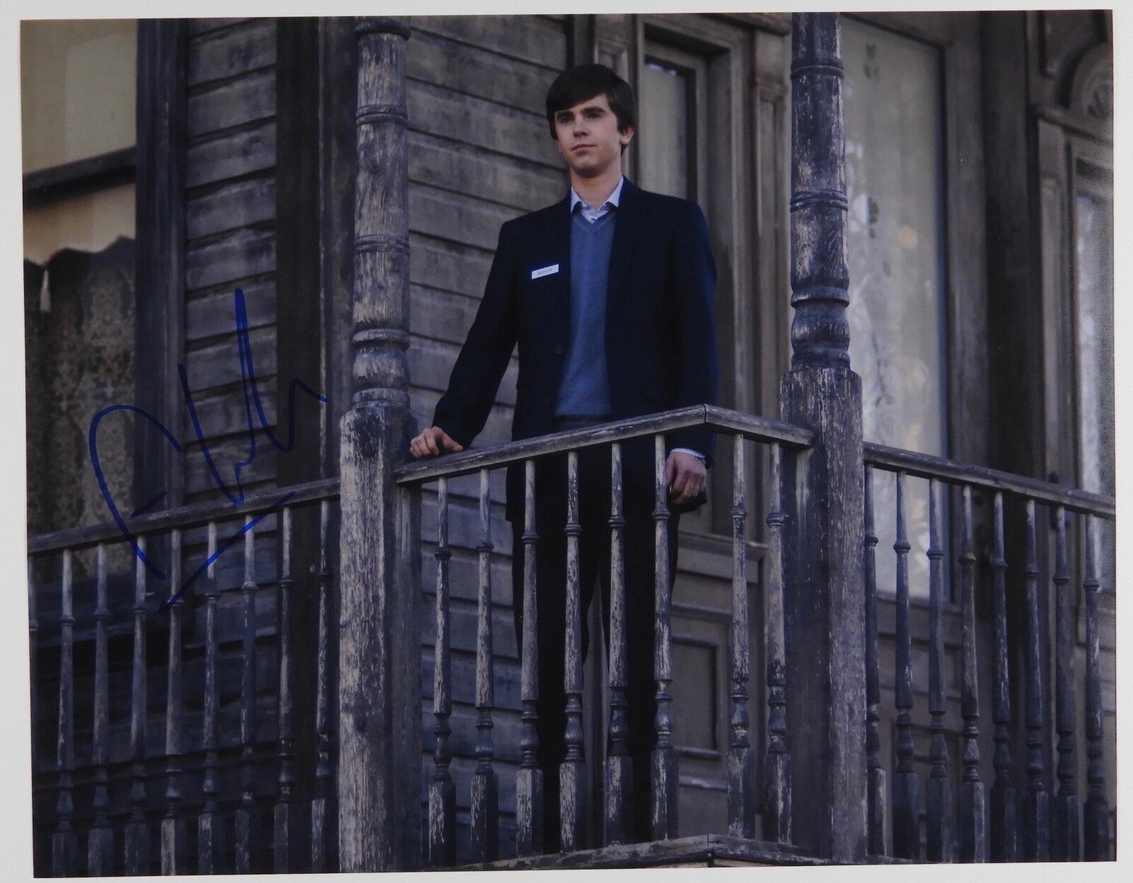 Freddie Highmore Bates Motel Signed Autograph JSA 11 x 14 Photo Poster painting