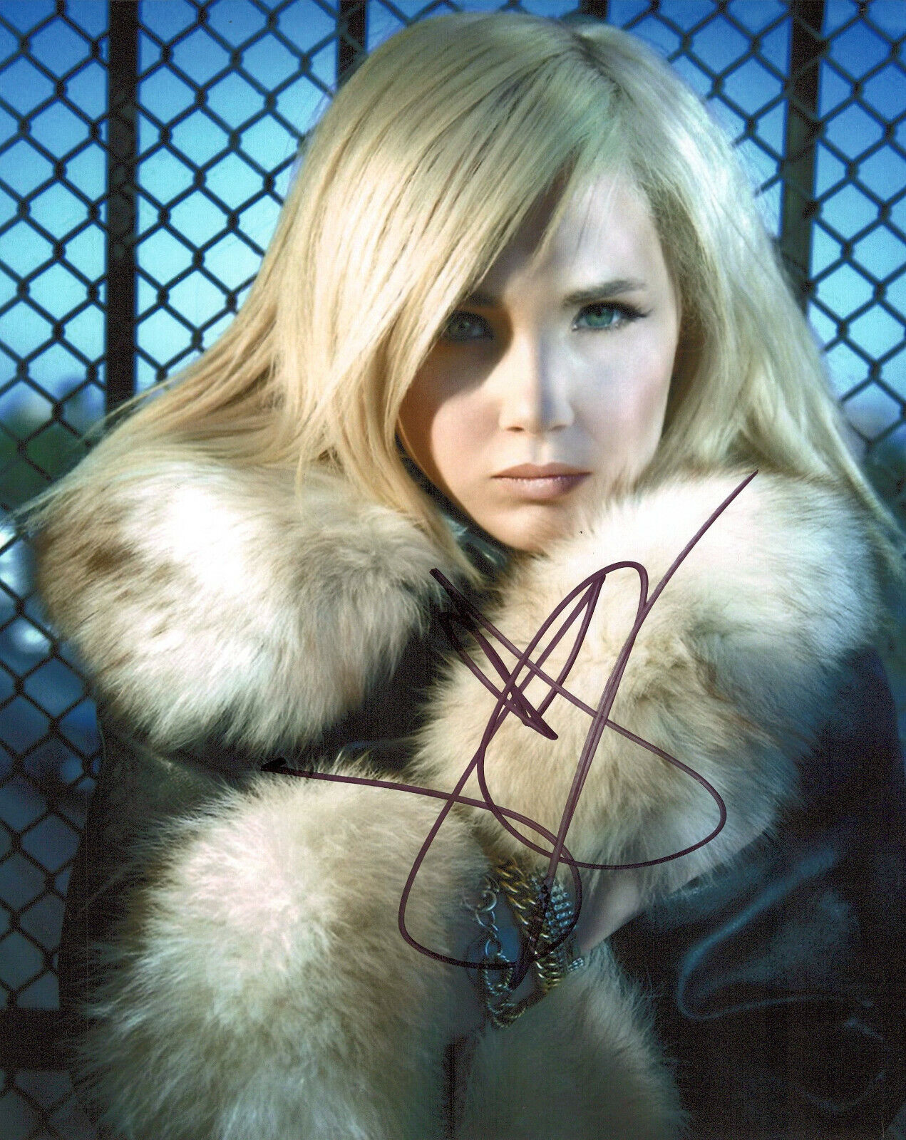 Juno Temple glamour shot autographed Photo Poster painting signed 8x10 #2