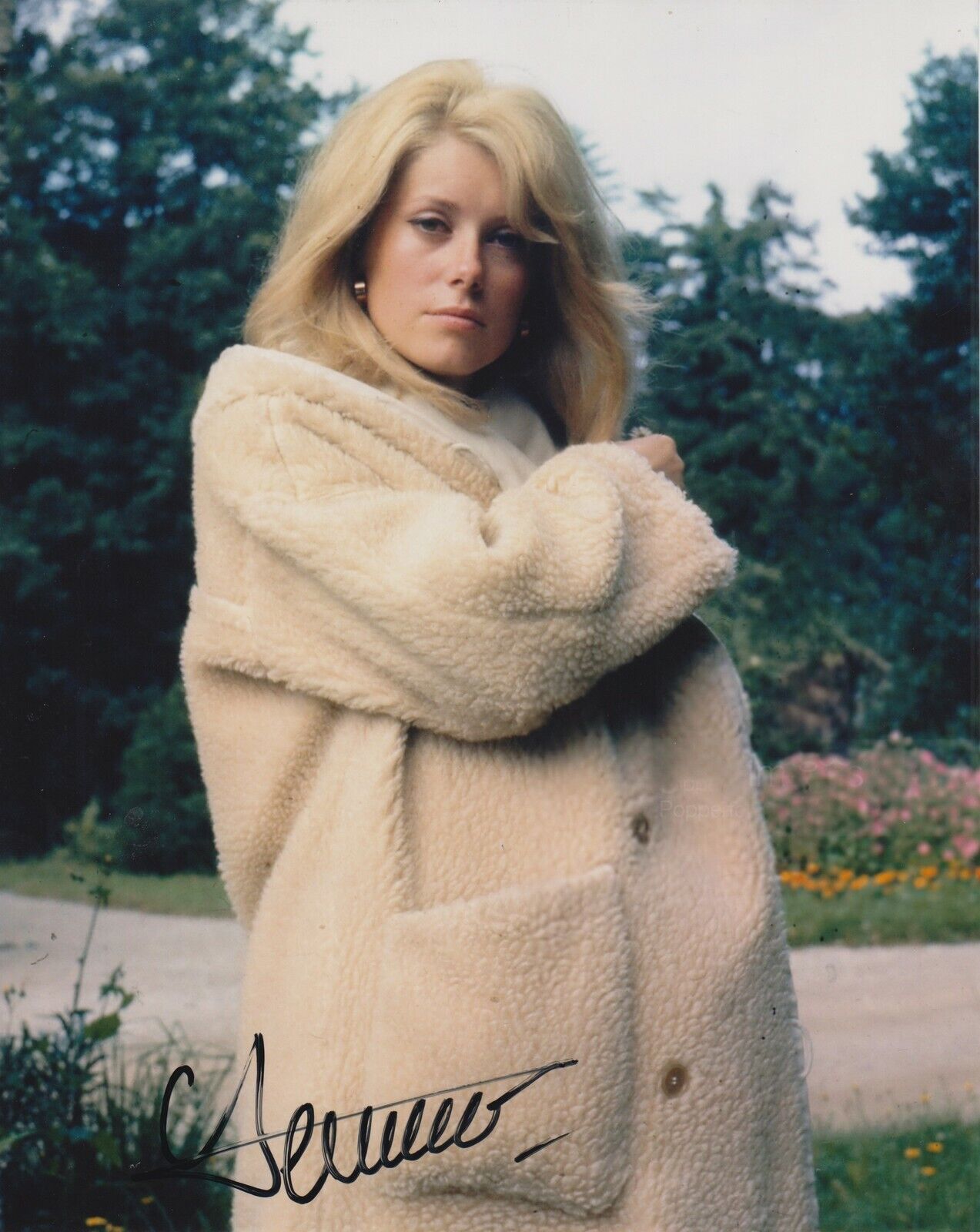 Catherine Deneuve French Actress #0 8x10 Signed Photo Poster painting w/ COA