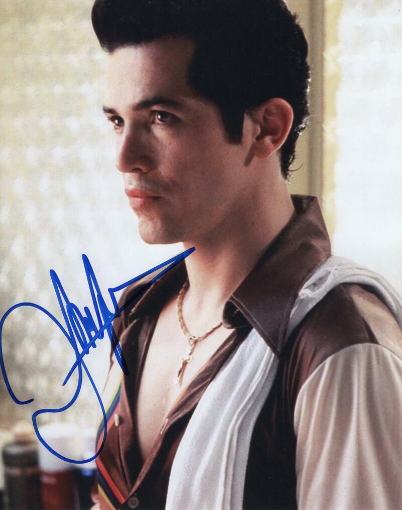 JOHN LEGUIZAMO SIGNED AUTOGRAPH 8X10 Photo Poster painting - LATIN HISTORY FOR MORONS, ICE AGE