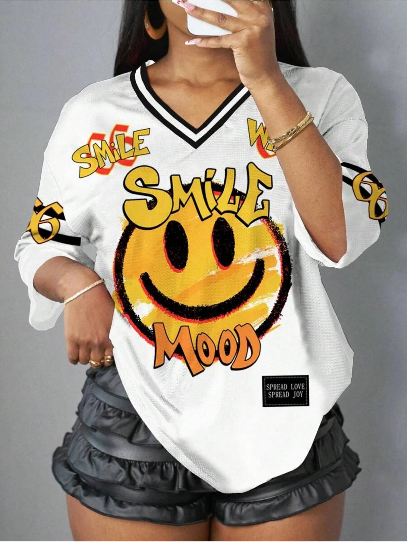 Women's Y2K Letter & Smile Face Print Athletic Fitted Sports Tee, American Vintage V Neck Number Print T-Shirt, Athletic Streetwear Festival Casual Sports Tops Athleisure Style Top, Athletic Fashion