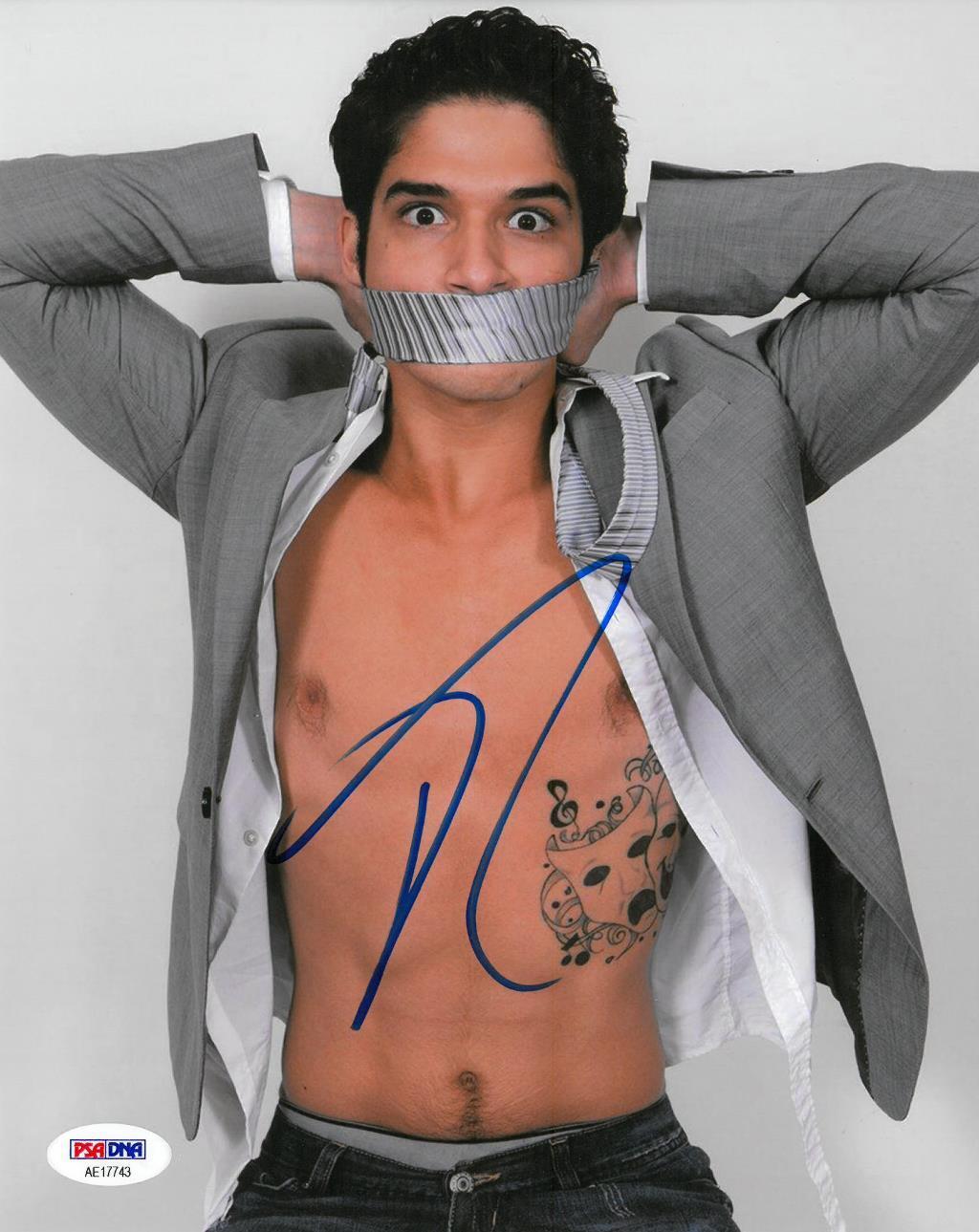 Tyler Posey Signed Authentic Autographed 8x10 Photo Poster painting PSA/DNA #AE17743