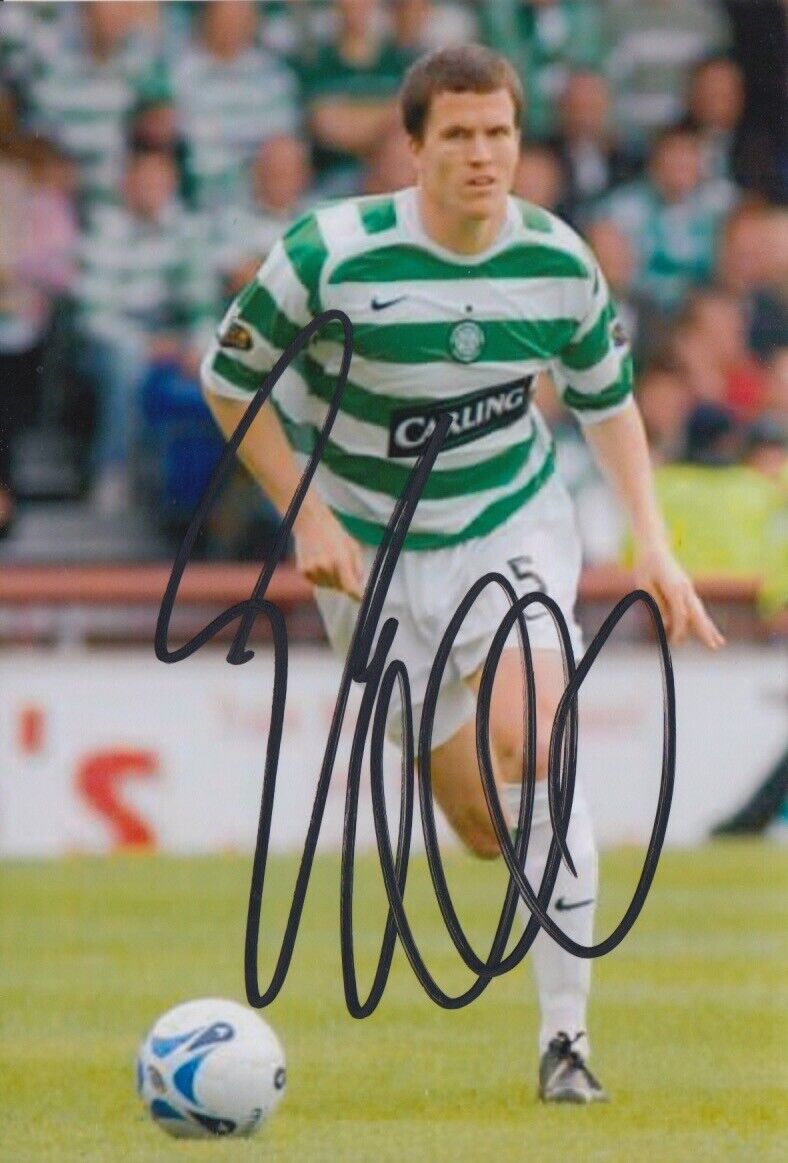 GARY CALDWELL HAND SIGNED 6X4 Photo Poster painting CELTIC FOOTBALL AUTOGRAPH 1