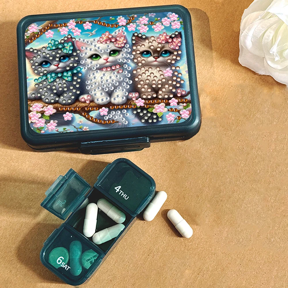 Cat Rhinestones Pill Storage Box Diamond Painting Pill Case for Art Craft