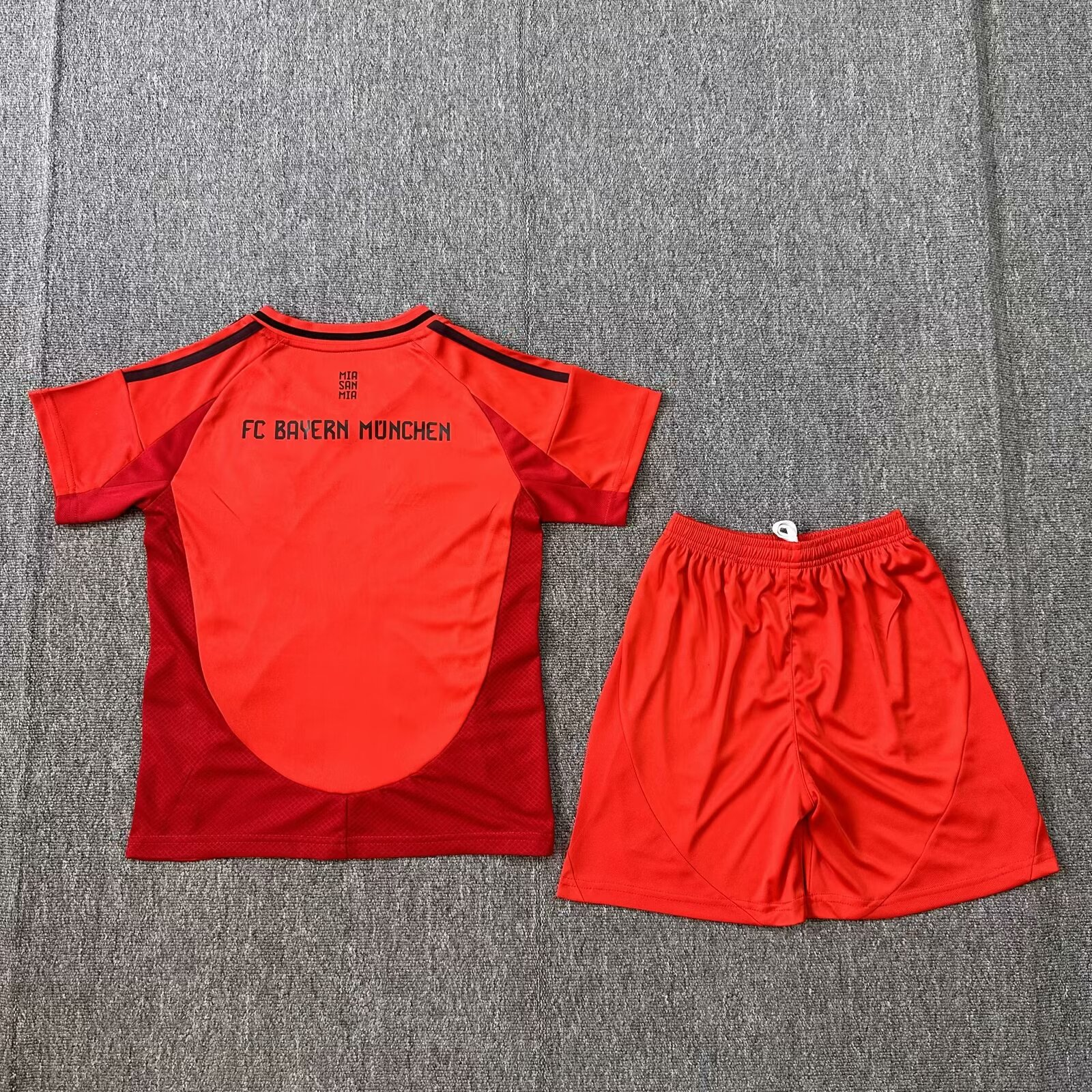 24/25 Bayern Munich Home Kids Kit Football jersey Thai Quality