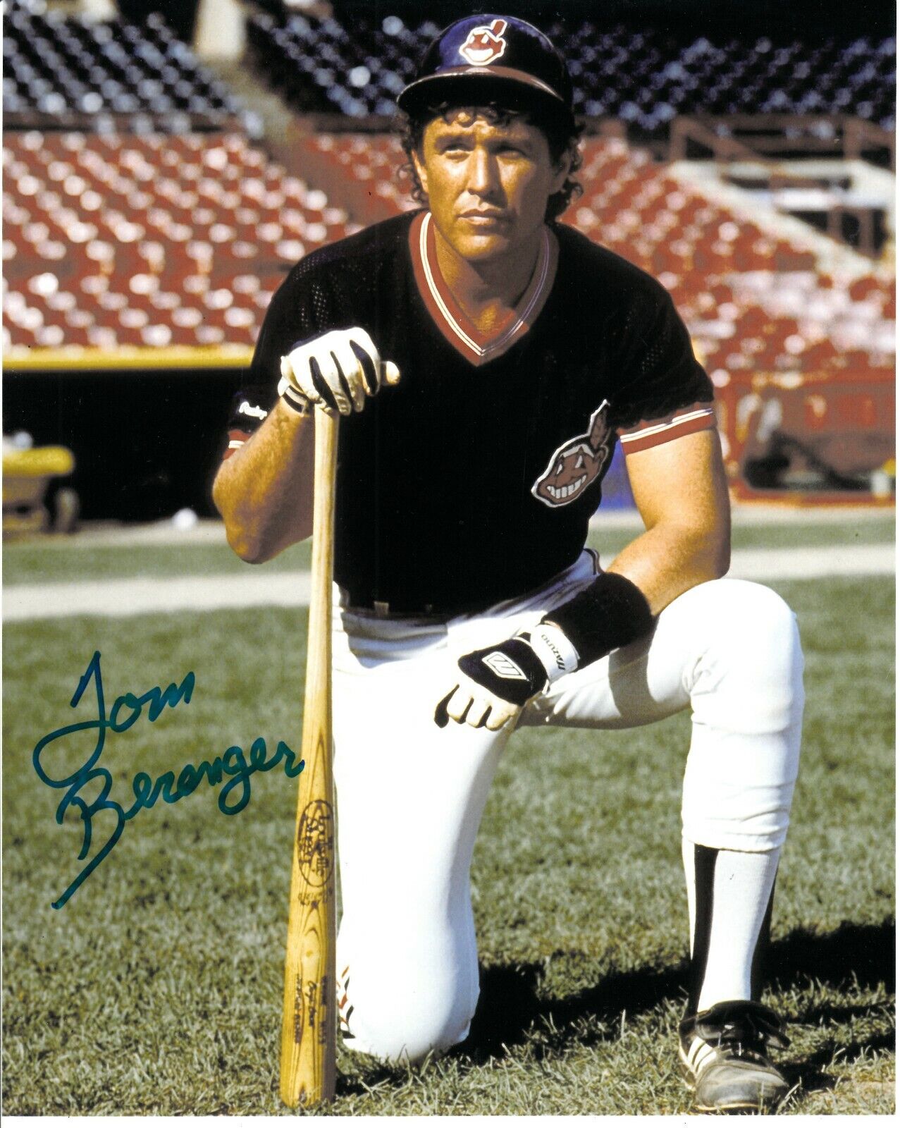 TOM BERENGER SIGNED MAJOR LEAGUE Photo Poster painting UACC REG 242