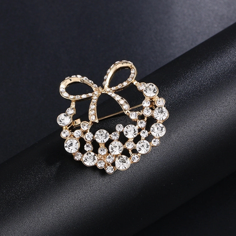 Elegant Pin Leaf Flower Butterfly Alloy Plating Inlay Rhinestones Pearl Women’S Brooches