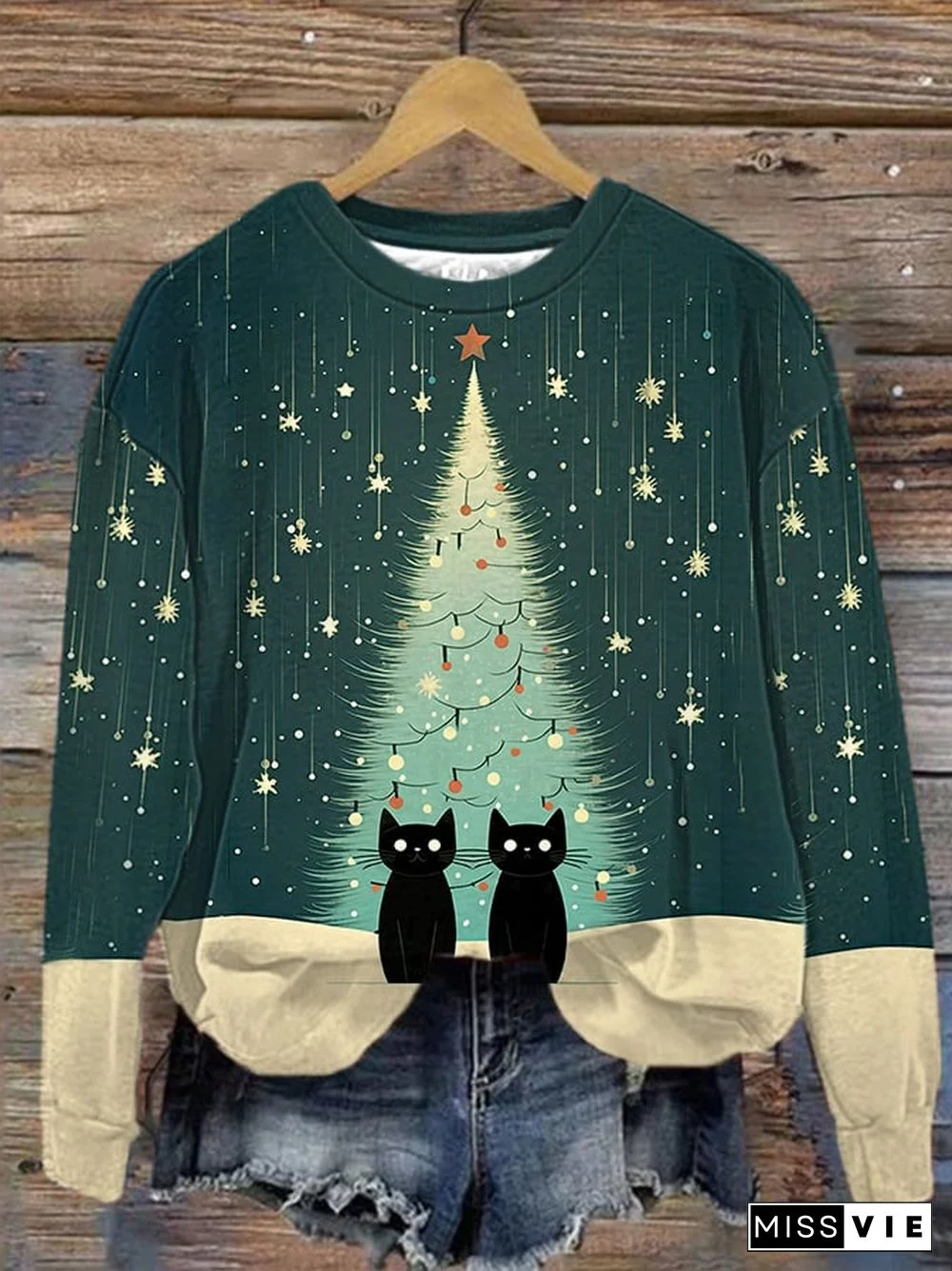 Women's Christmas Tree and Cat Casual Sweatshirt