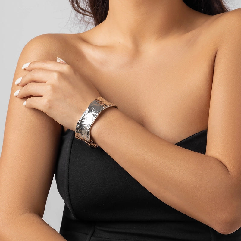 Minimalist Classic Style Solid Color Alloy Irregular Plating Women’s Bangle