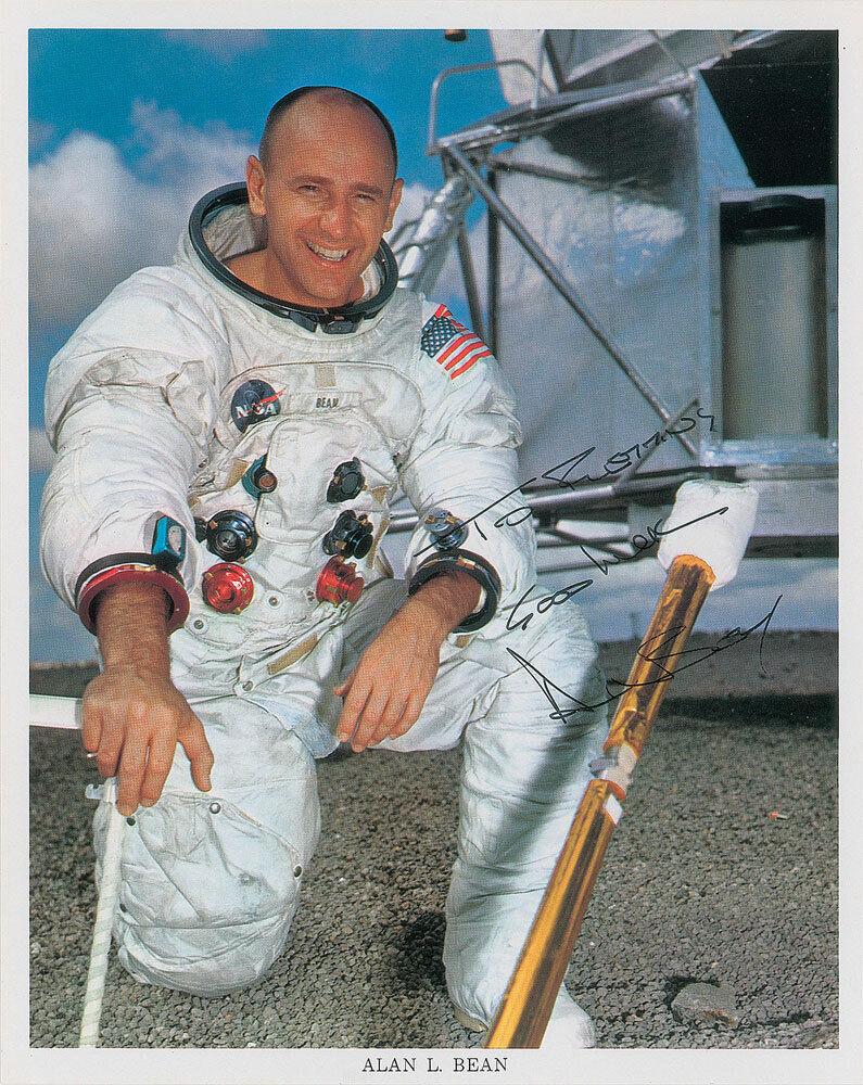 ALAN BEAN Signed Photo Poster paintinggraph - NASA Apollo 12 Astronaut - preprint