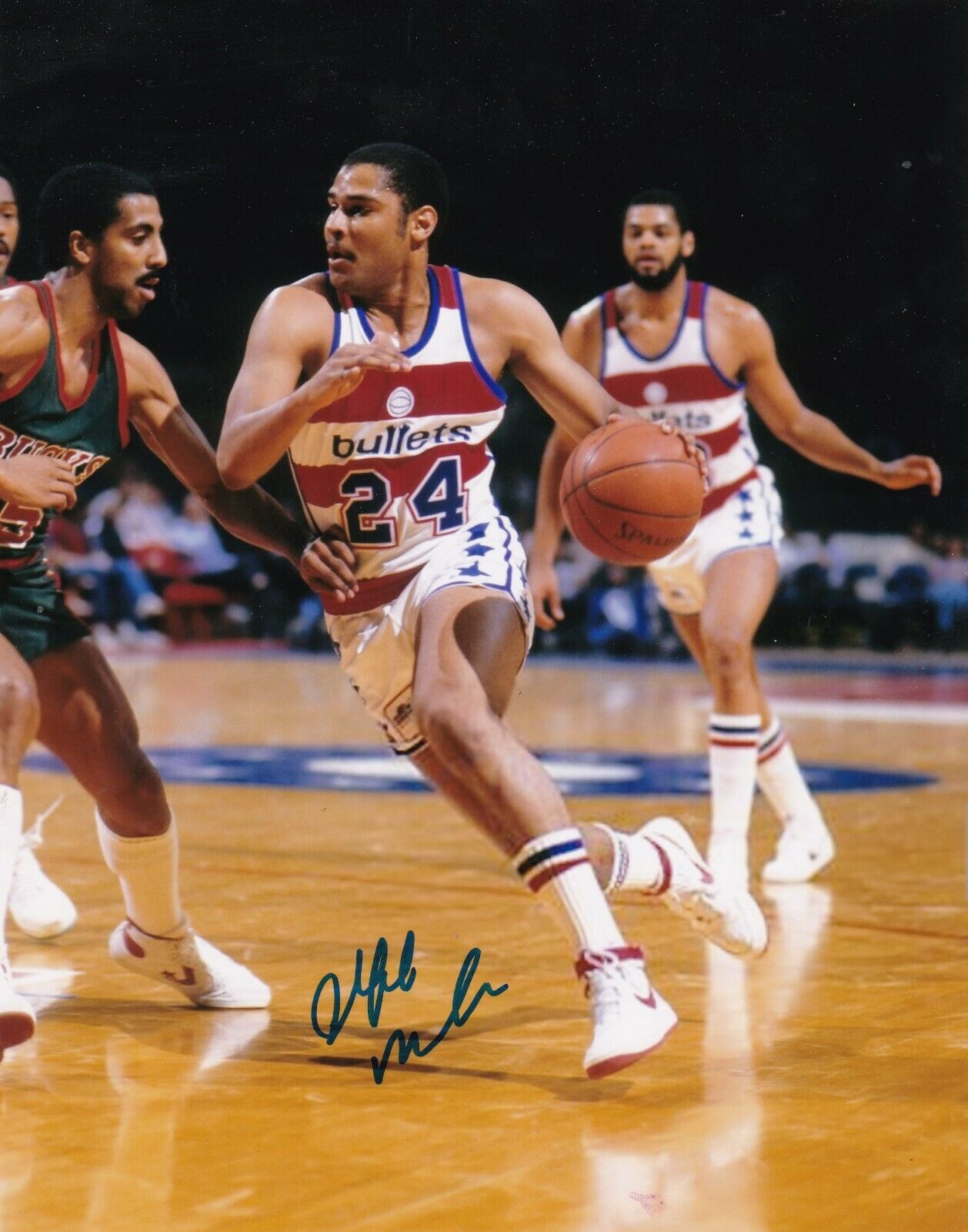 JEFF MALONE WASHINGTON BULLETS ACTION SIGNED 8x10