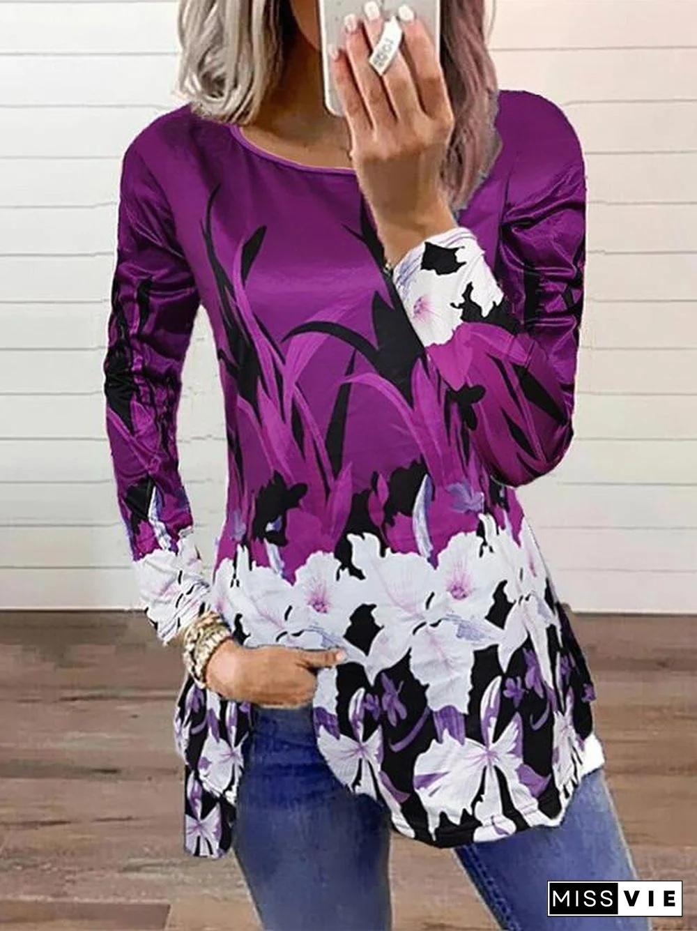 Women Long Sleeve Scoop Neck Floral Printed Graphic Top