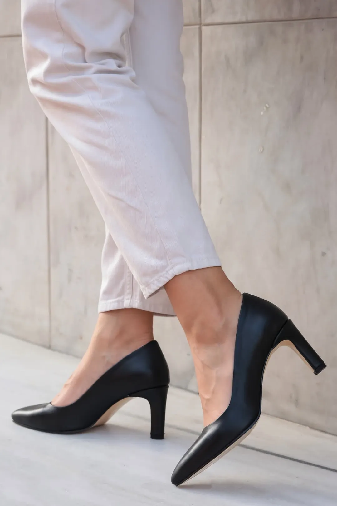 Mio Gusto Brand Beliz 100% Genuine Leather Black, Tan, Navy-blue, nude Colors 6Cm Heel-height Women Stiletto Pumps Shoes , high heels , heels women , mary jane shoes , platform shoes