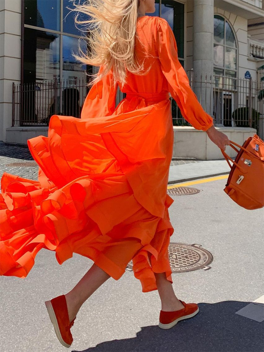 V-neck solid color long-sleeved dress