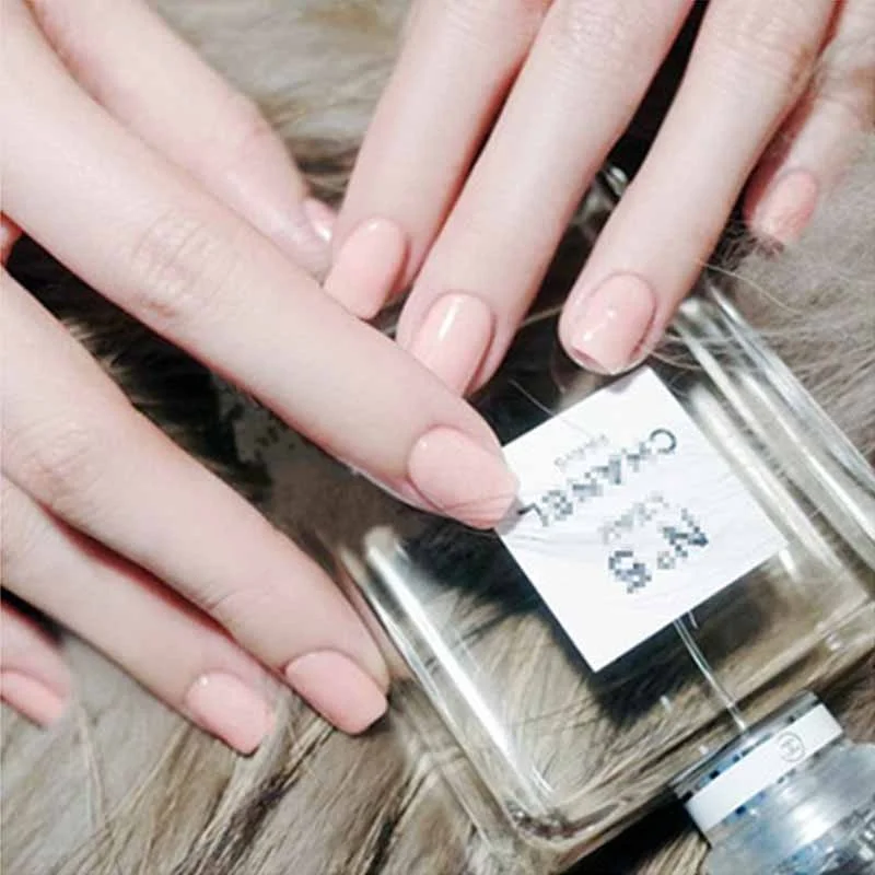 24pcs Wholesales Fake Nails For Women Light Color Solid Color Short Nail Tips Fingernail DIY Nail Art False Nails with Glue-Nail Inspo