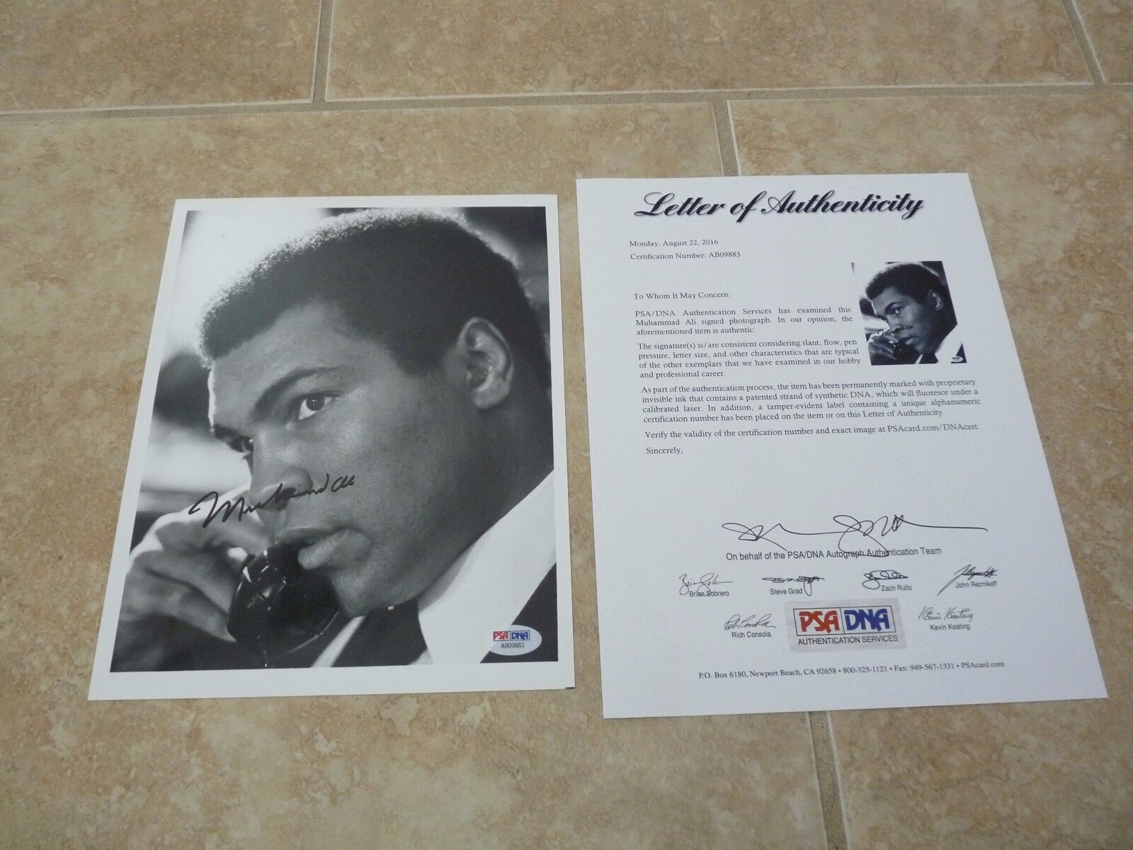 Muhammad Ali Vintage Signed Autographed Boxing 8x10 Photo Poster painting PSA Certified