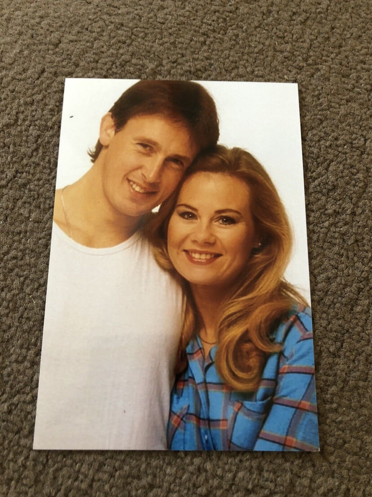 SHIRLEY CHERITON & ROSS DAVIDSON (EASTENDERS) UNSIGNED Photo Poster painting- 6x4”